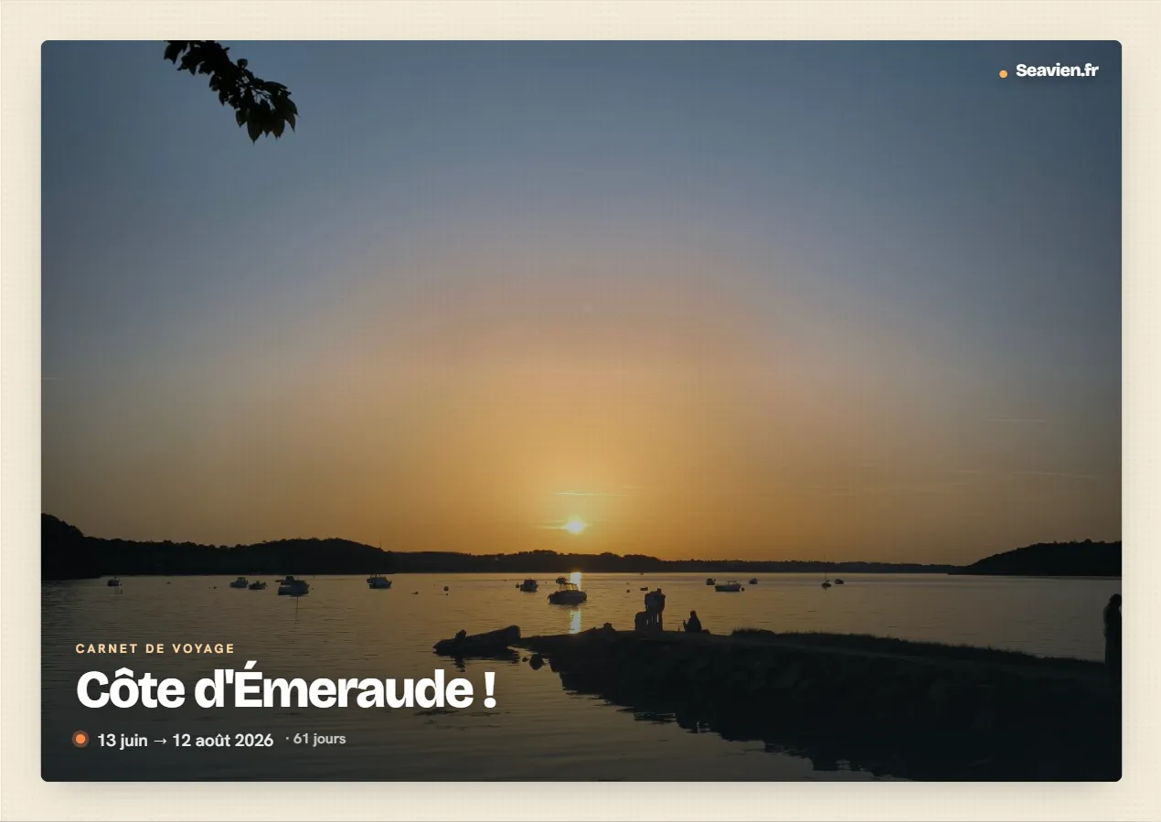 Couverture « Grande photo » : un coucher de soleil sur la Rance en pleine page, avec le titre Côte d'Émeraude, les dates du voyage et sa durée.